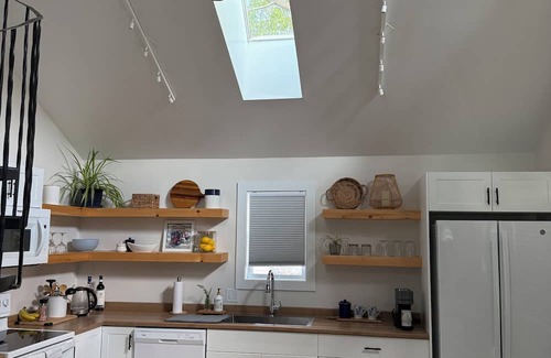 Pointe-du-Chene Cabaña | Charming 2-bedroom cottage with AC in Pointe-du-Chêne