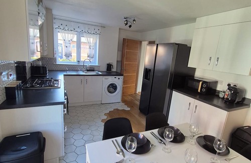 Hull Casa | Stylish 3-Bedroom House in Kingston Upon Hull – Perfect for Families & Groups