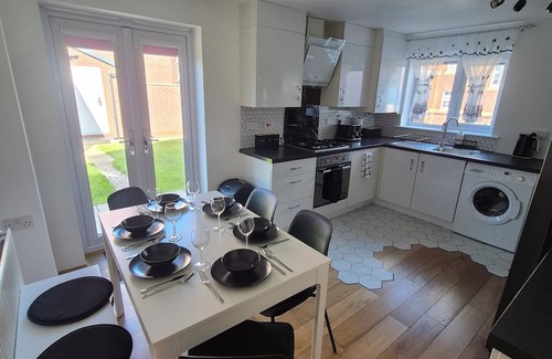 Hull Casa | Stylish 3-Bedroom House in Kingston Upon Hull – Perfect for Families & Groups
