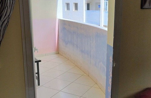 Martil Apartamento | Sunny apartment, only 10 minutes walk to Martil Beach, Mixta Complex