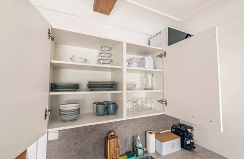 Altaussee Apartamento | Sieglgut: Brahms Apartment | Kitchen | Parking