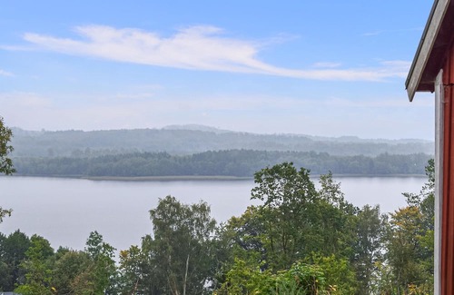 Vanga Casa | Gorgeous home in Villands with lake view