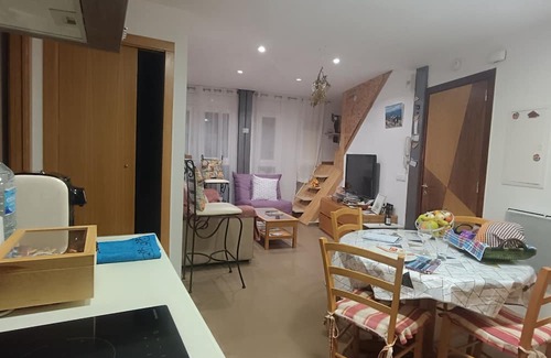 Noves de Segre Apartamento | Apartment 'Cal Paleta' with Wi-Fi