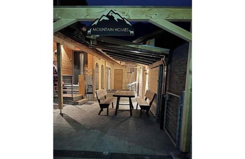 Boenigen Casa | Mountain Homes -Base Camp Studio