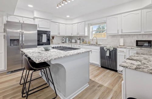 Prien Casa | 3 Minutes to Casino/Pool & Hot Tub