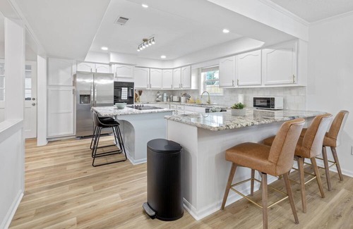 Prien Casa | 3 Minutes to Casino/Pool & Hot Tub