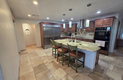 Northeast Heights Casa | 4-bedroom house in awesome Albuquerque with stunning Mountain View