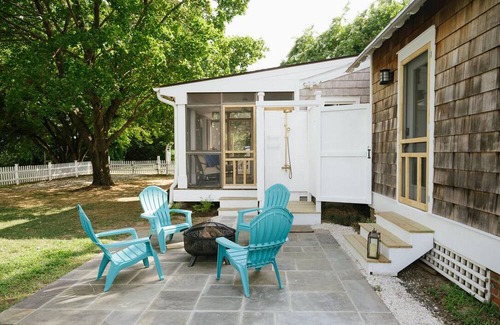 Morattico Cabaña | Golden Days River Cottage - Family & pet friendly, river view, water access