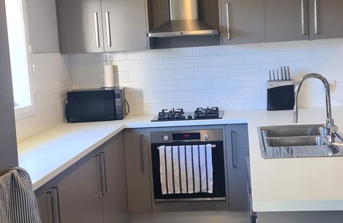 Llanarth Casa | Llanath home.7.8 km to Mount panorama racing circuit