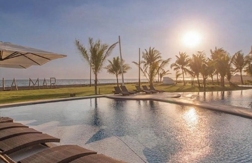 Monterrico Villa | Oceanfront Escape – Luxury Villa Just 5 Min Walk to the Pacific Beach