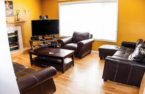 Aylmer Apartamento | Beautiful & Spacious home