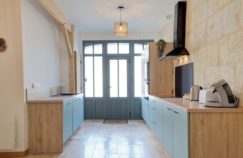 Langeais Casa | Modern and new gite at the foot of the Château de Langeais