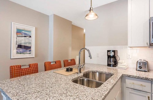 Cannonborough Elliotborough Complejo | Bluegreen's King 583 Resort - Studio – Charleston Charm Meets Modern Luxury