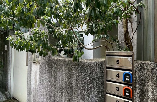 Songshan Apartamento | Stylish 4F Large Studio, Taipei, Elevator, AC, 1 unit in a floor, Walk to MRT