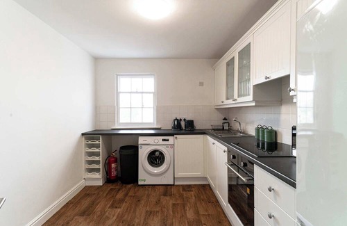 Whitehaven Apartamento | Spacious 1 Bed Harbour-side Apartment with Balcony