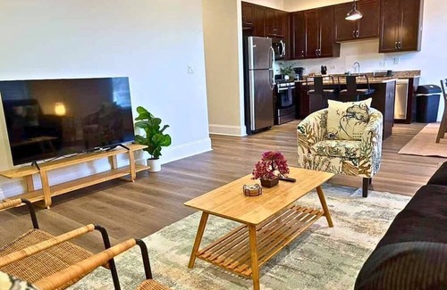North Evanston Apartamento | Well-Equipped 2BR Unit with Parking