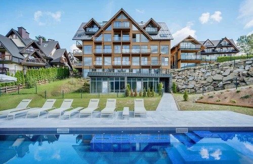 Zakopane Apartamento | Modern apartment with mountain view and pool