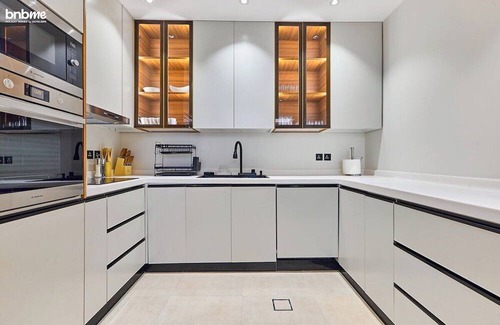 Riyadh Apartamento | bnbme | Stylish Apartment | 12 Min to KAFD