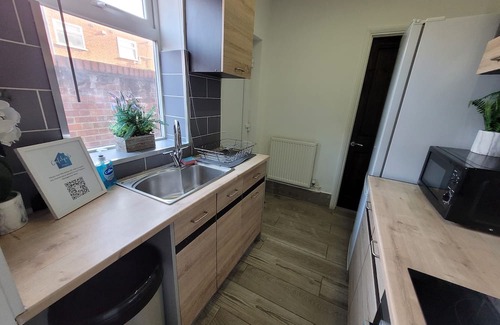 Ipswich Casa | Central Ipswich Stay: 2-Bed, Courtyard Garden & Work-Friendly