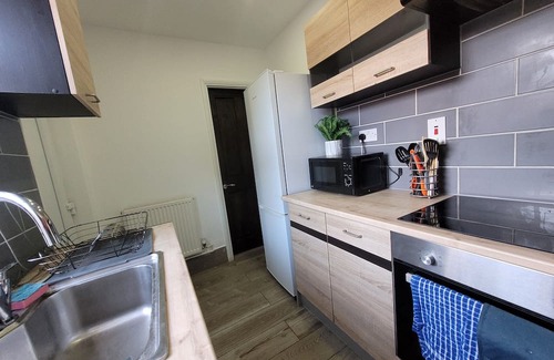 Ipswich Casa | Central Ipswich Stay: 2-Bed, Courtyard Garden & Work-Friendly