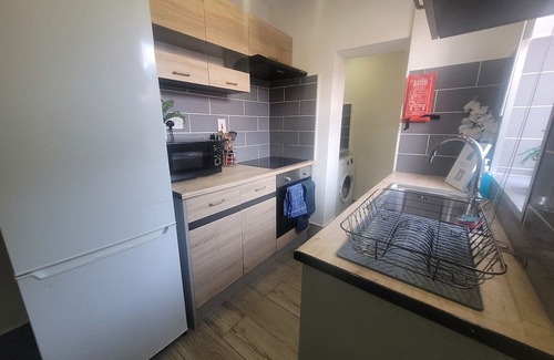 Ipswich Casa | Central Ipswich Stay: 2-Bed, Courtyard Garden & Work-Friendly