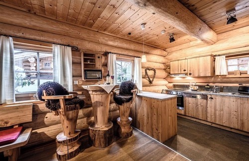 Maria Alm am Steinernen Meer Chalet De Esquí | Exclusive chalets with sauna, whirlpool & fireplace - pets welcome