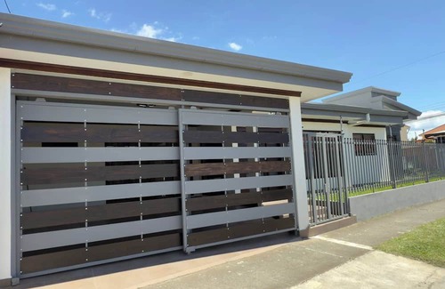 San Pablo de Heredia Casa | Fully Equipped 3 beds 2 cars 20-min airport