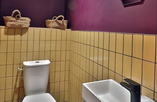 Montbron Casa | Chambre des curiosités - shared bathroom