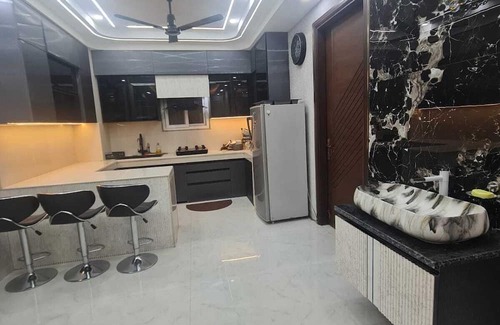 Dariyaganj Apartamento | Charming 3-bedroom house with AC in New Delhi central 3bhknhome.away home.