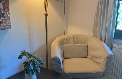 Otopeni Cama Y Desayuno | Charming bed & breakfast with AC in Otopeni