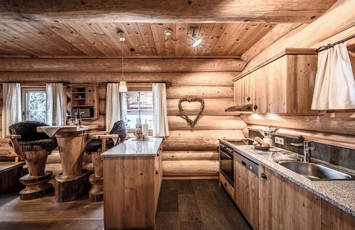 Maria Alm am Steinernen Meer Chalet De Esquí | Exclusive chalets with own sauna, whirlpool & fireplace– luxury made for comfort
