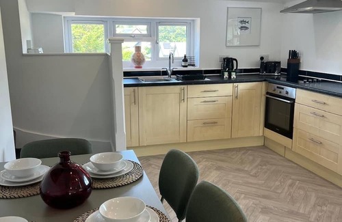 Horley Apartamento | 2 Bed Near Gatwick with Parking