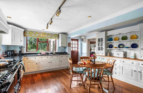 Scaynes Hill Casa | Churchill Country Retreat | By My Getaways