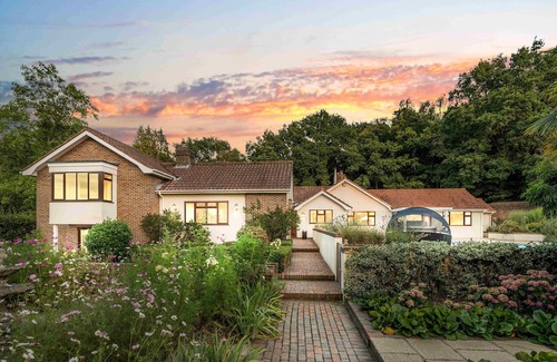 Scaynes Hill Casa | Churchill Country Retreat | By My Getaways