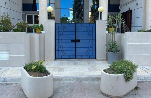 Borj Louzir Apartamento | Opposite the children's play park, 8 km from the airport and 5 minutes from La Marsa.