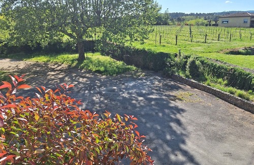 Lablachere Apartamento | Newly renovated apartment in a quiet hamlet 5 minutes from Lablachère.