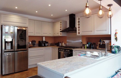 Whitton Casa | Spacious 4-bed House nr Twickers and 20 mins to London and LHR