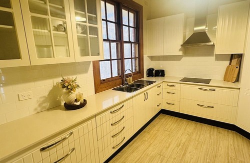 Dubbo Casa | Tamworth Suite - your Boutique Retreat in Dubbo