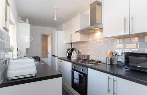 Jarrow Casa | The Maple Haven – Spacious 3BR w/FREE Parking
