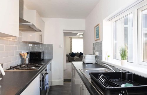 Jarrow Casa | The Maple Haven – Spacious 3BR w/FREE Parking