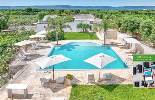 Rosa Marina Villa | Villa in Rosa Marina with 11 bedrooms sleeps 21