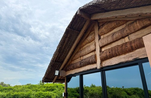 Elota Cabina | Unmatched Celestino Gazca - Cabin by the Coast