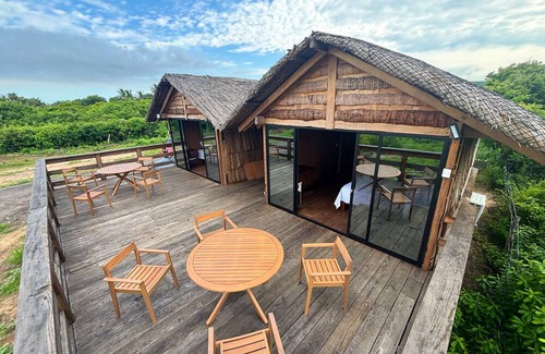 Elota Cabina | Unmatched Celestino Gazca - Cabin by the Coast