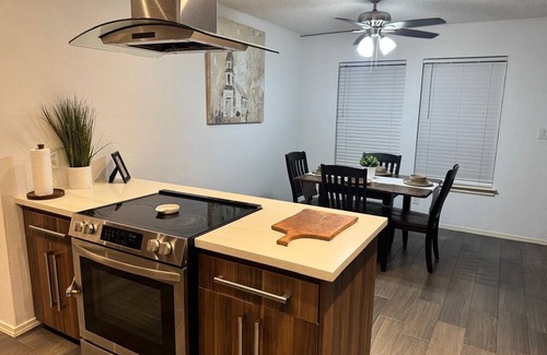 Palmhurst Casa | Mayberry Cozy Home
