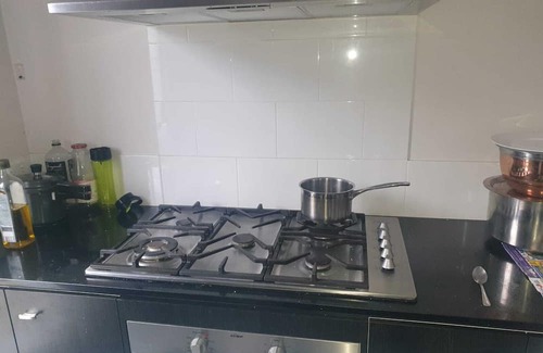 Yarrabilba Casa | 1 Bedroom + own shower & toilet - Yarrabilba 4207 QLD
