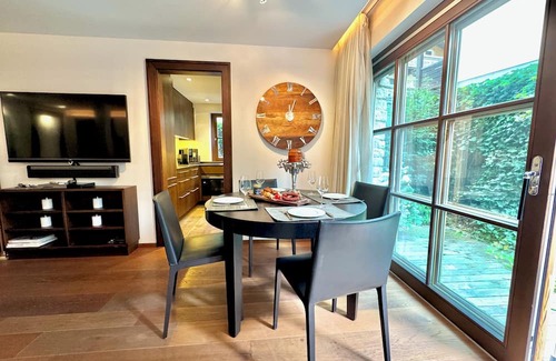 Kitzbuehel Apartamento | HARISCH SUITE 1 in the center with private SAUNA & PARKING by belle-stay