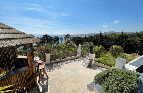Bandol Villa | Ground floor apartment Villa with pool