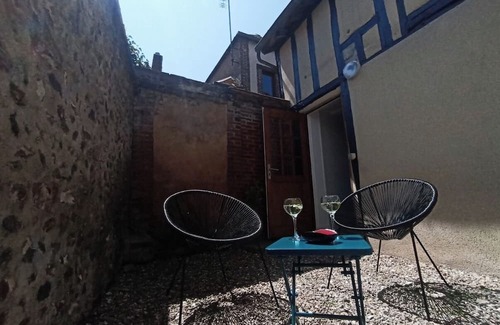 Breteuil-sur-Iton Casa | Cottage in town center, ideal for a business trip or vacation