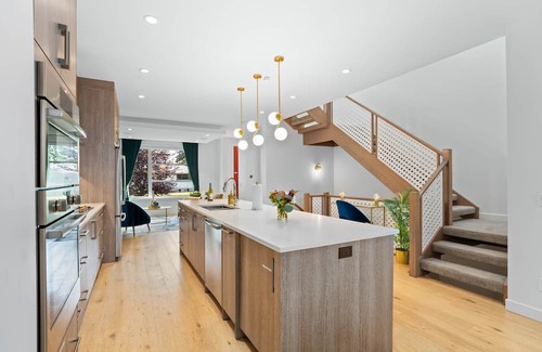 Richmond Casa | Calgary Grand Retreat| Sleeps 16|8BR, 8BA