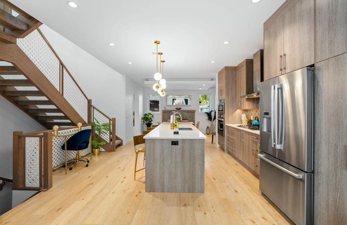 Richmond Casa | Calgary Grand Retreat| Sleeps 16|8BR, 8BA